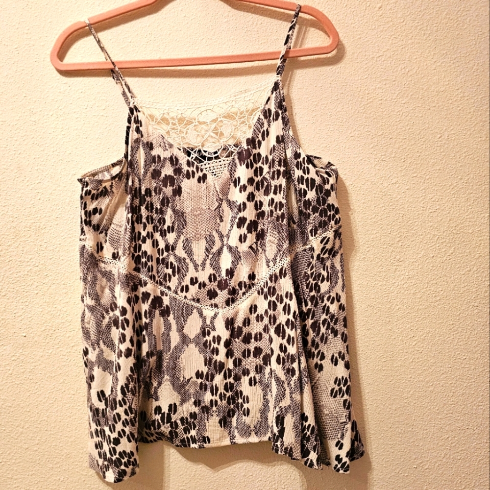 NEW! Express Leopard tank with a lace front - Size Medium